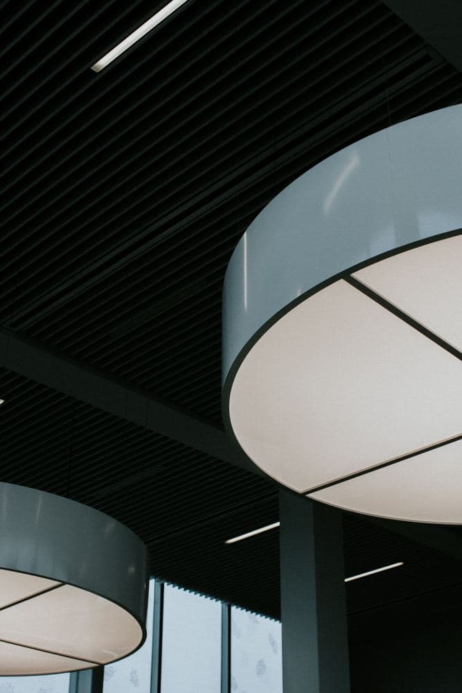 Commercial pendant lighting